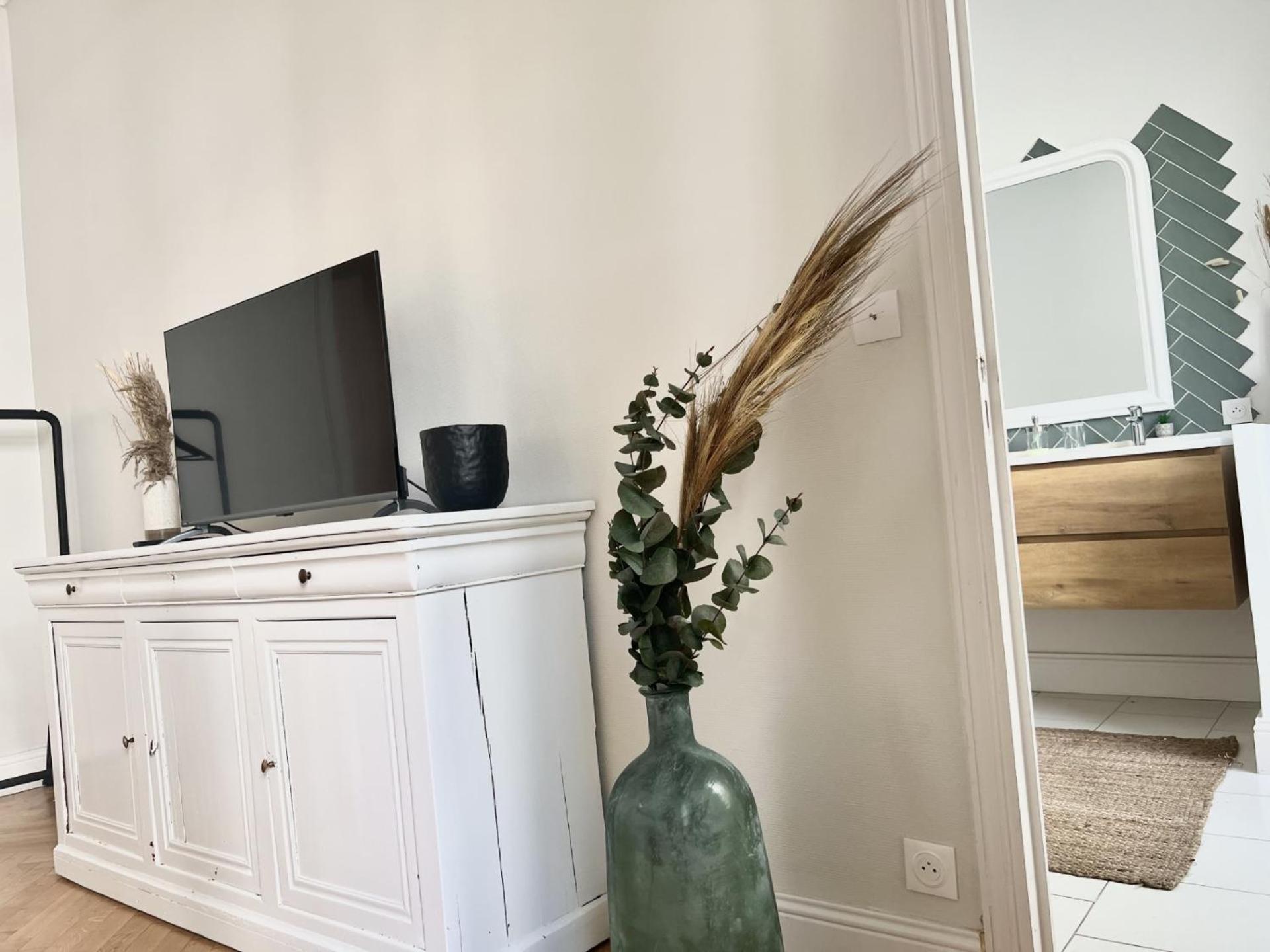 Superbe Appartement De 105 M2, Hyper Centre Avec Terrasse, Parking, A 5 Min De La Mer Ницца Экстерьер фото